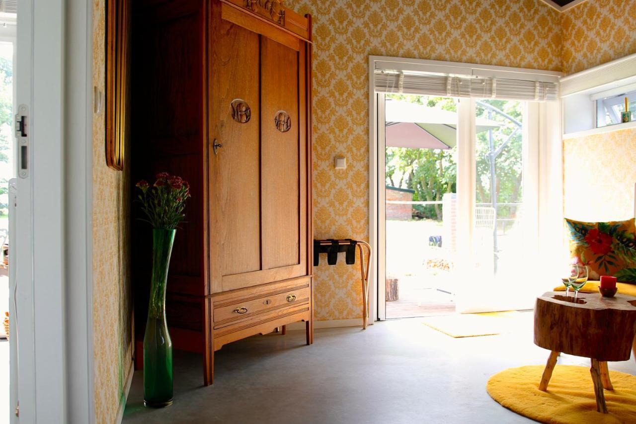 Ezinge Hemeltjelief Bij Caro Bed & Breakfast エクステリア 写真